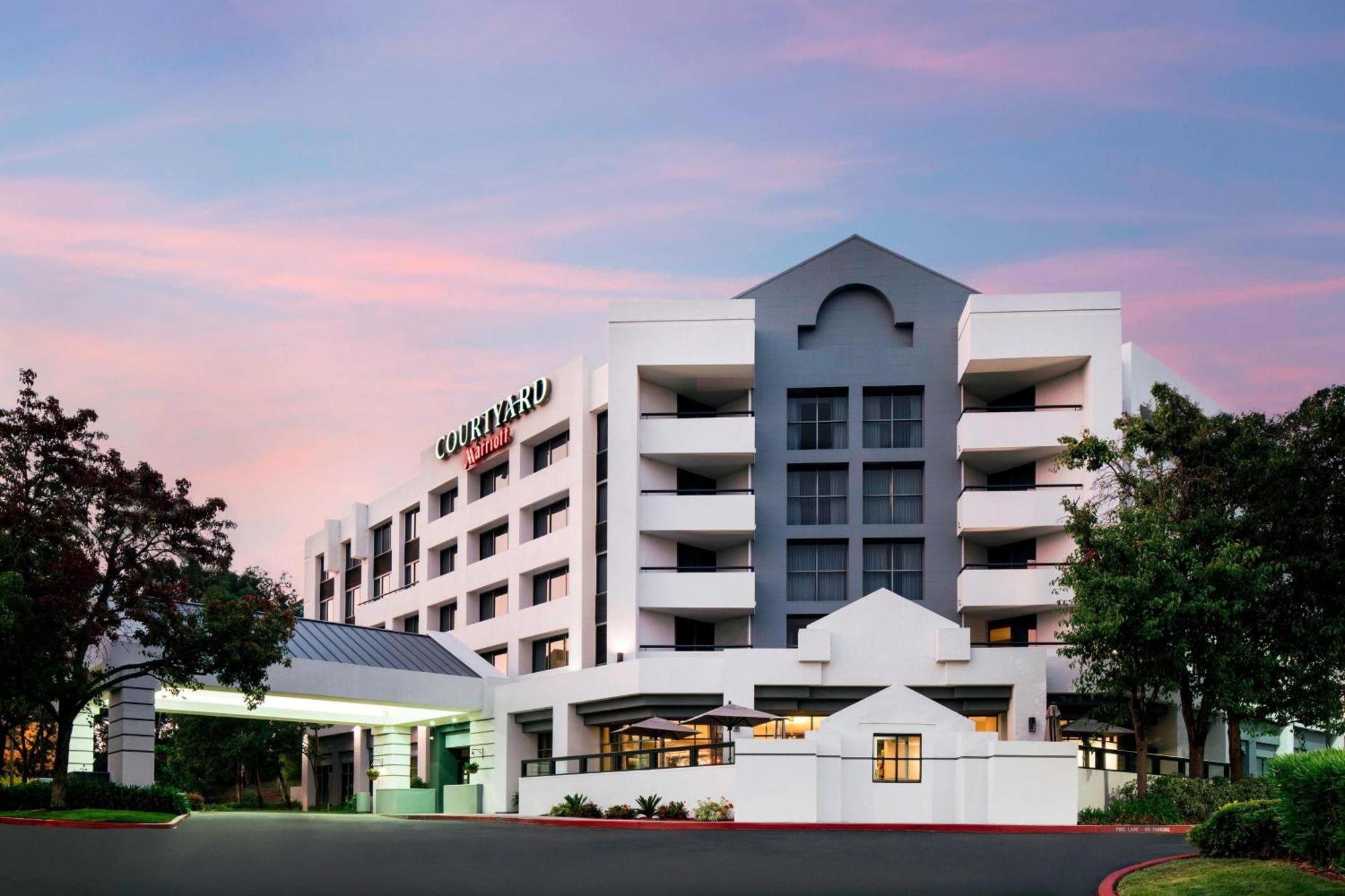 Hotel Courtyard By Marriott Richmond Berkeley Exterior foto